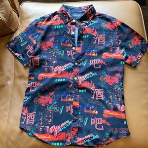 Men’s small button up short sleeve